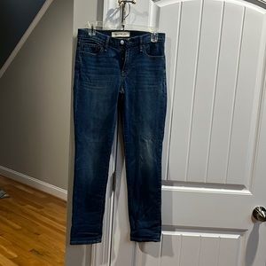 Like New Woman’s Gap Jeans 26 Short